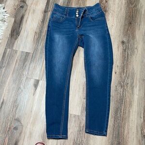#93 LOVE REVIVAL JEANS